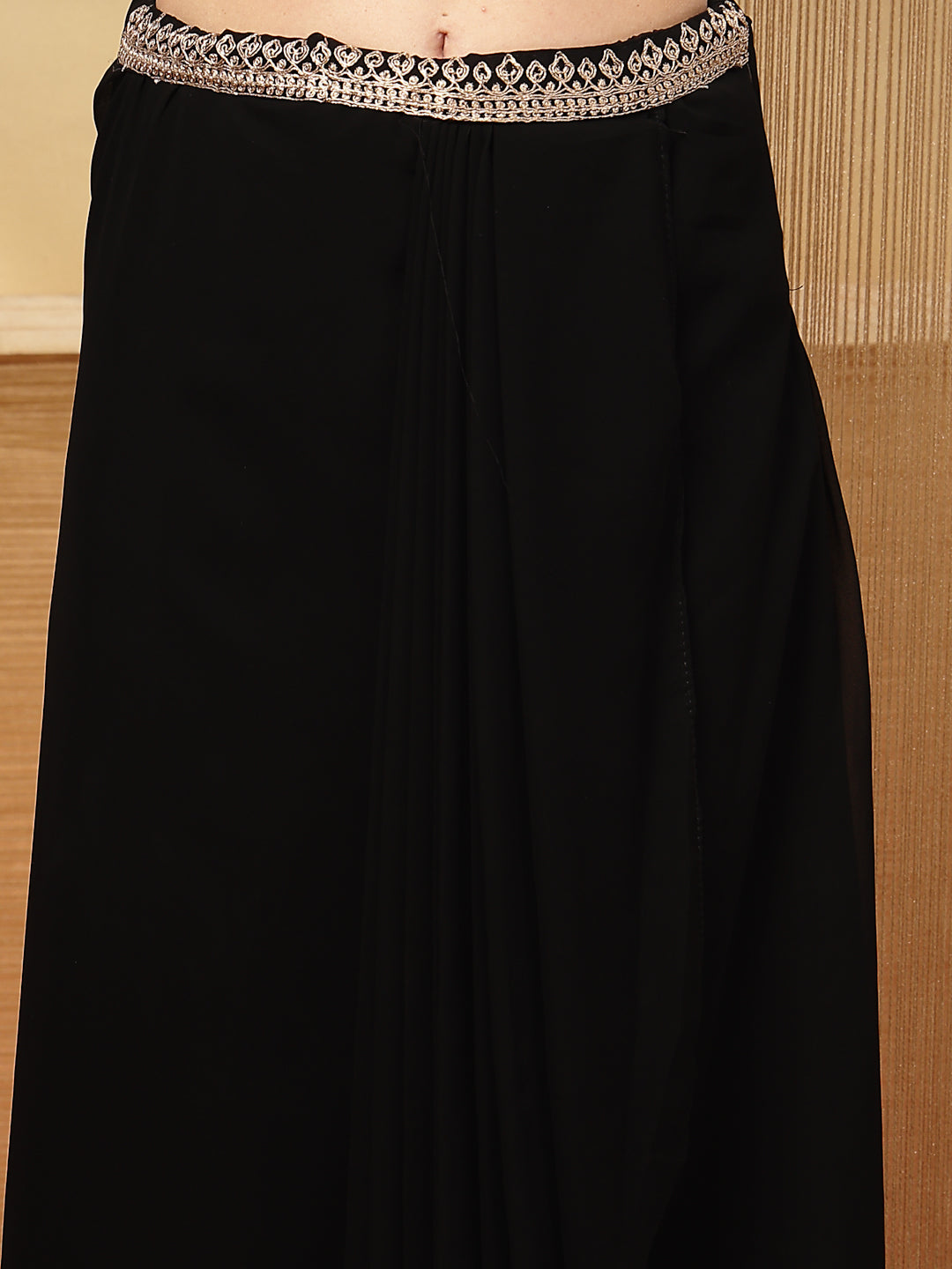 Women's Black Solid & Embroidered Georgette Co-Ords Set