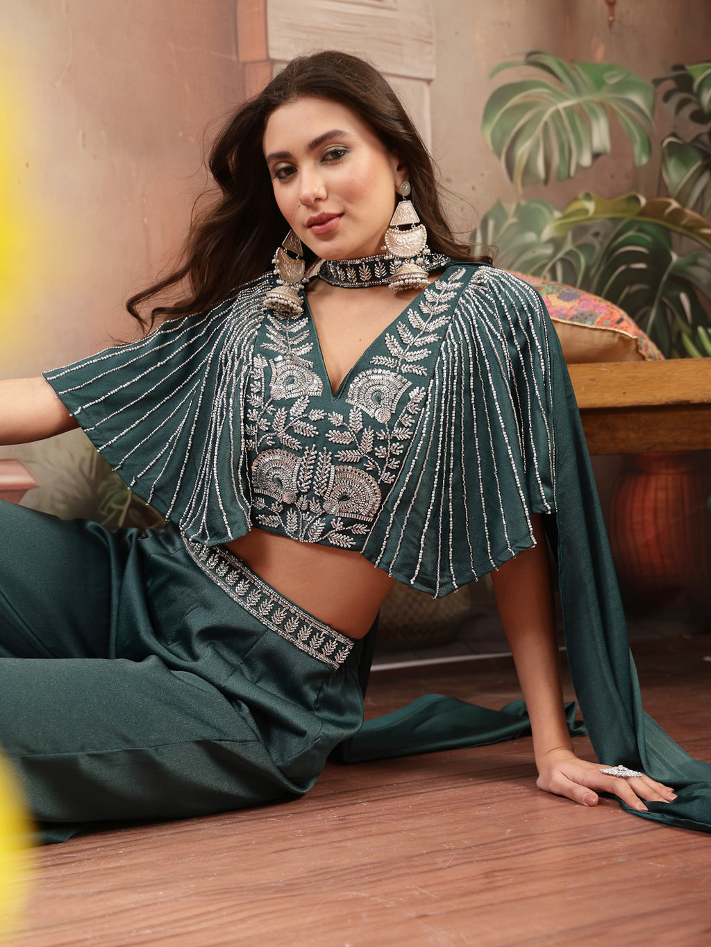 Women's Green Solid & Embroidered Poly Georgette Co-Ords Set