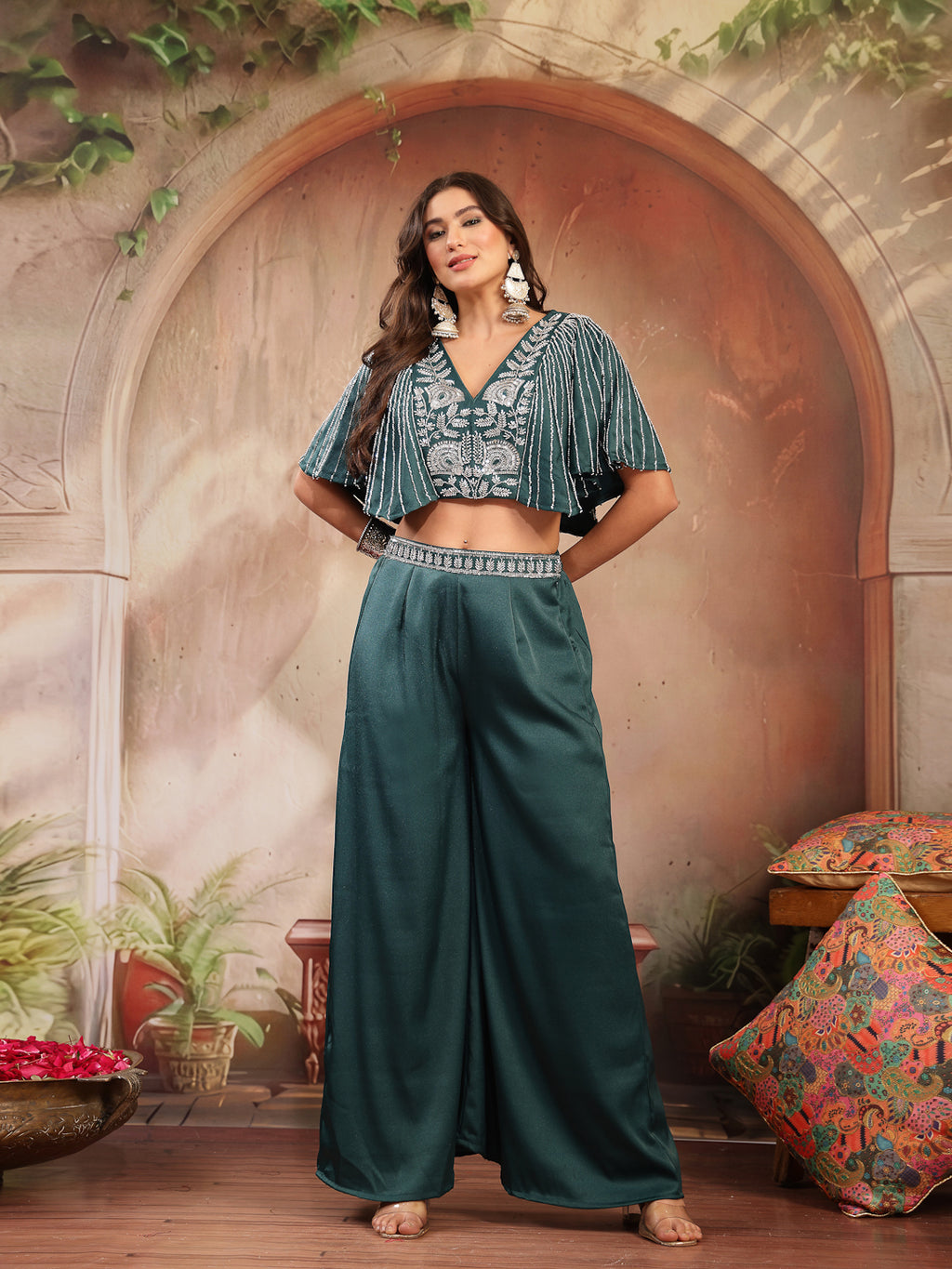 Women's Green Solid & Embroidered Poly Georgette Co-Ords Set
