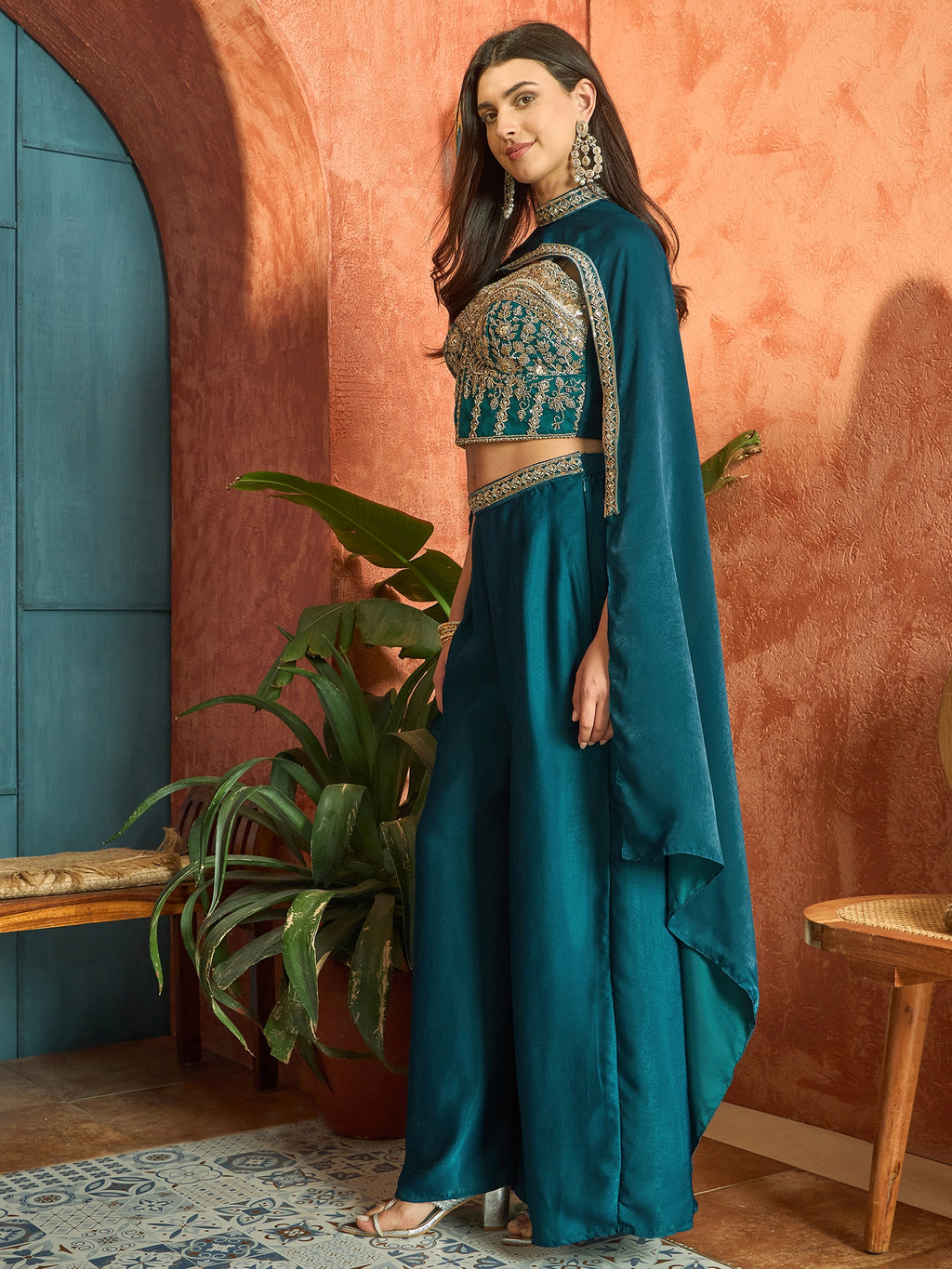 Women's Teal Solid & Embroidered Velvet Co-Ord Set
