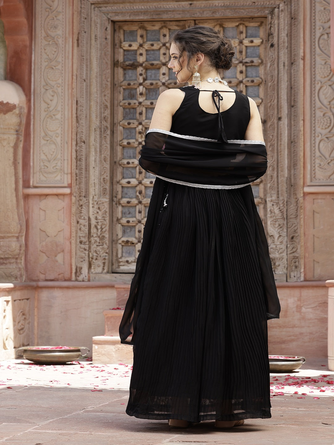 Women's Solid & Embroidered Georgette Lehenga Dupatta with Blouse