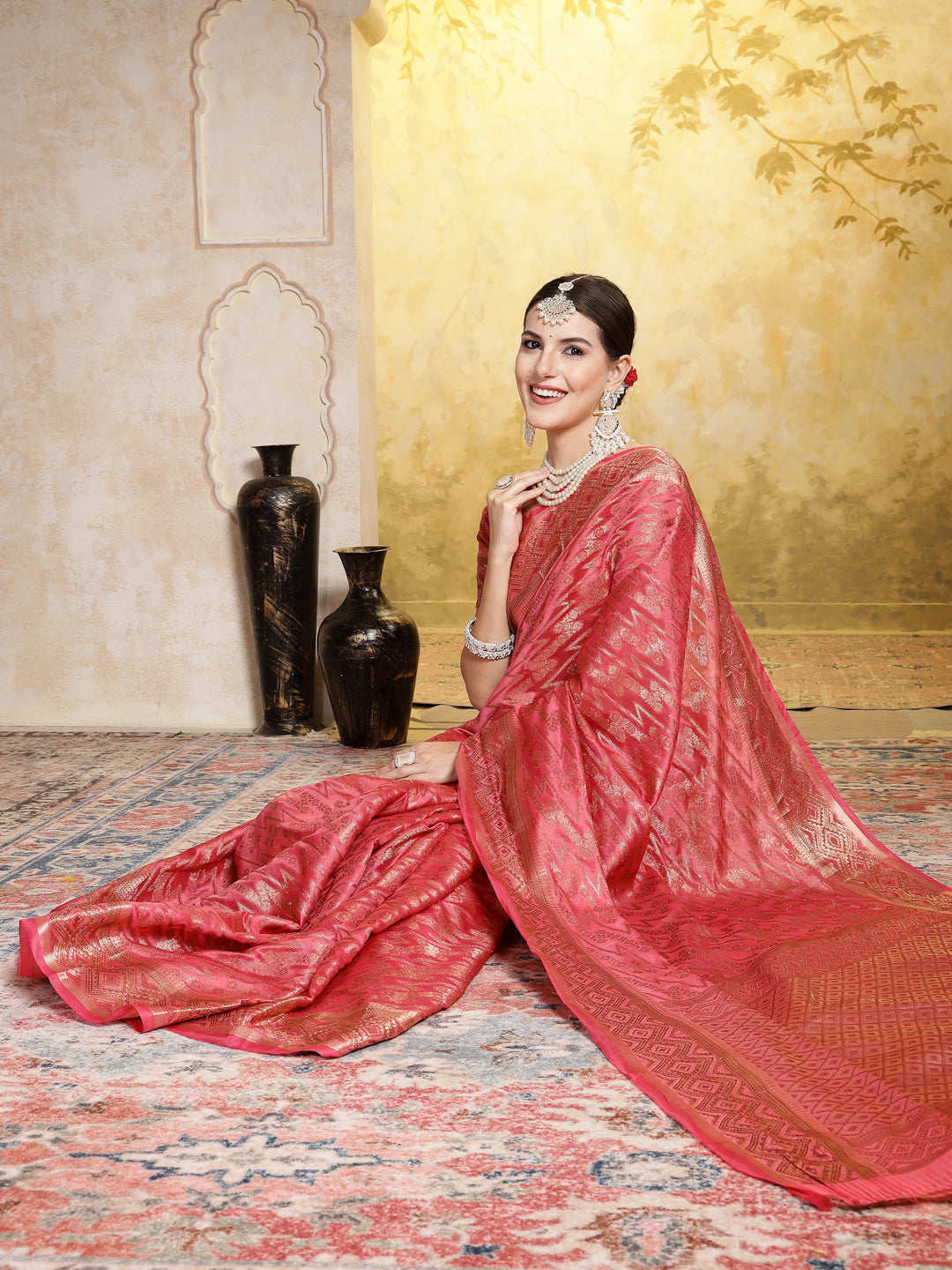 Women's Pink Geometric Print Woven Zari Border Organza Saree