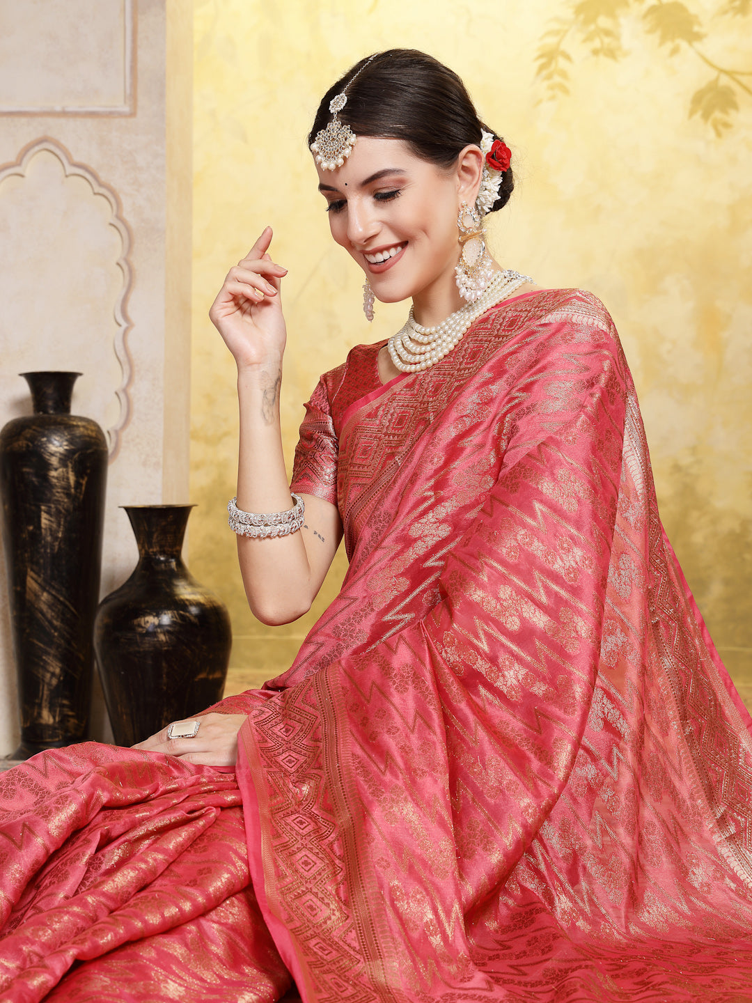 Women's Pink Geometric Print Woven Zari Border Organza Saree